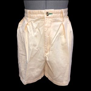80’s 90’s light yellow Tommy Hilfiger dad shorts